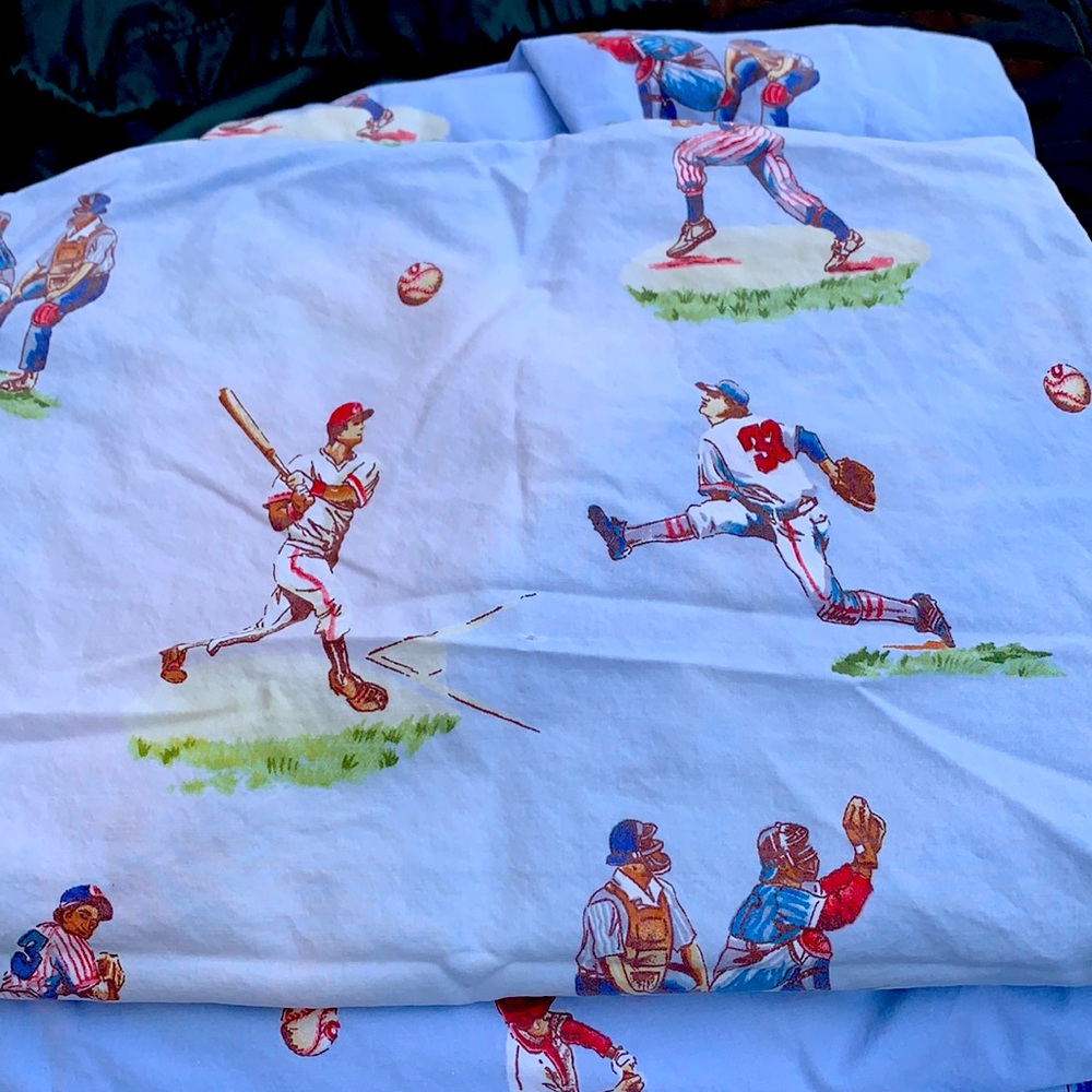 Twin bed top and bottom sheet